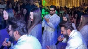 Aishwarya rai abhishek bachchan and aaradhya bachchan dance.jpg