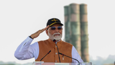 Pm modi in adampur airbase with s400 in the background.jpg