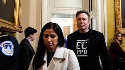 Stephen millers wife katie miller is following elon musk full time hours after his tweet directed at.jpeg