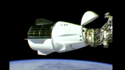 Russia patents space technology uses robots for maintenance of orbital stations.jpg