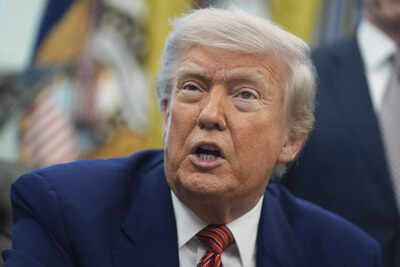 Trumps tariffs would cut us deficits by 2 8t over 10 years and shrink the economy cbo says.jpg