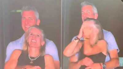 Andy byron and kristin cabot coldplay concert.jpg