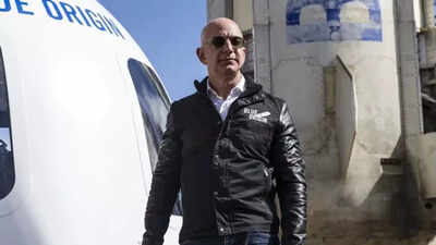 Jeff bezos biological father didnt know his son was a billionaire until someone told him decades lat.jpeg