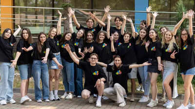 Ukraine allows young men to leave the country why kyiv is suddenly easing its wartime travel ban.jpg