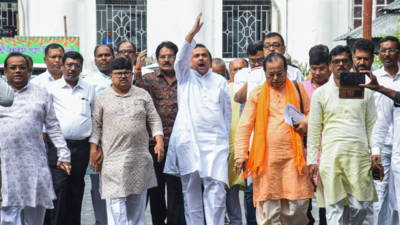 1756852943 ani photo.jpg