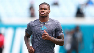 1757295989 travis hunter.jpg