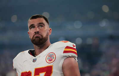 1758521489 travis kelce.jpg