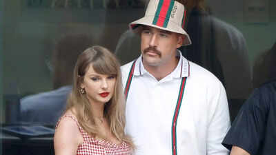 1758602846 taylor swift and travis kelce.jpg