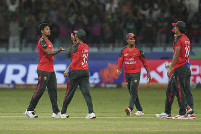 1758736426 emirates asia cup cricket.jpg