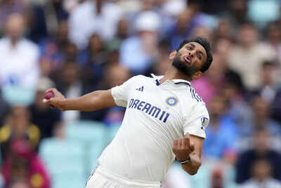 1758781414 england india cricket.jpg