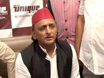 Akhilesh yadav welcomes azam khan39s release from jail says all quotfalse casesquot against him will.jpeg