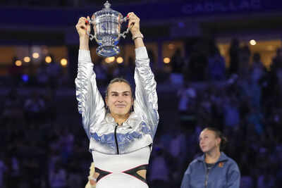Aryna sabalenka defeats amanda anisimova for her 2nd consecutive us open title and 4th at a major.jp .jpeg