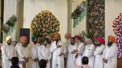 Balkaur singh addresses a a congress gathering in mansa on sunday.jpg