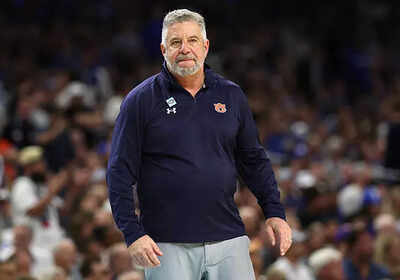 Bruce pearl is set to retire.jpg