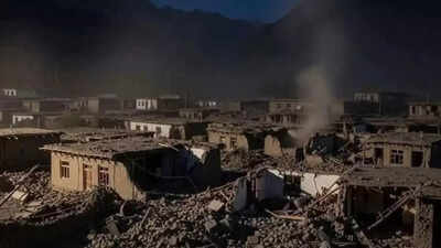 Camera captures deadly tremors in afghanistan.jpg