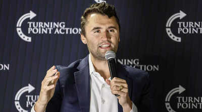 Deebo samuel injury update nfl charlie kirk tribute packers commanderscommanders vs packers.jpg