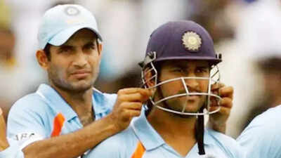 Dhoni irfan 0309 x.jpg