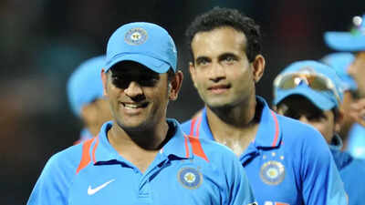 Dhoni irfan2 0309 x.jpg