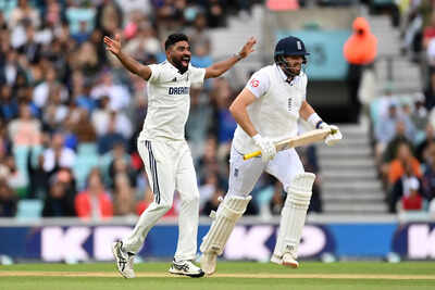 England v india 5th rothesay test match day five.jpg