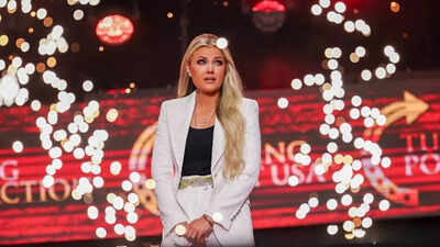 Erika kirk entrance mocked at charlie kirk funeral.jpg