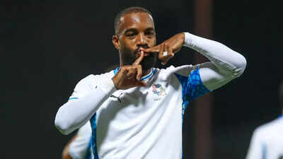 Lacazette celebrates his mw 2 goal.jpg