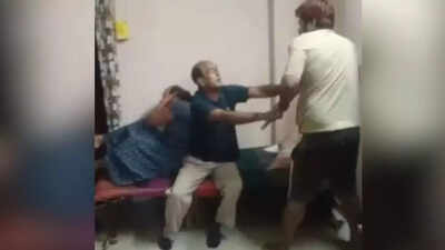 Laxman singhs attempt to save victim santosh from their son naveens assault.jpg