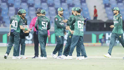 Pakistan team2 1609 acc.jpg