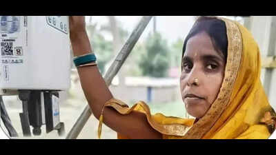 Pm praises solar didi for lighting up farmlands.jpg