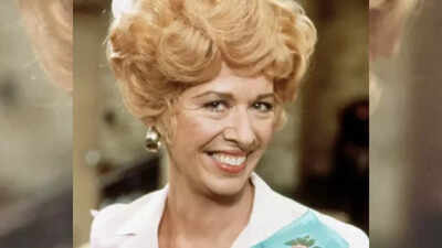 Polly holliday.jpg