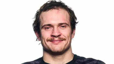 Reese ketler paralyzed in hockey game.jpg