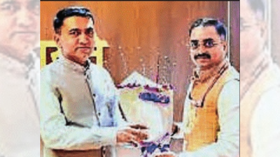 Saurabh tripathi l posted pic with goa cm pramod sawant police are yet to verify the veracity of thi.png