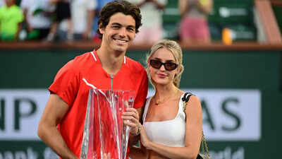 Taylor fritz with girlfriend morgan riddle.jpg