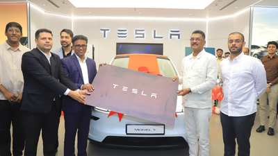 Tesla delivers first model y in india.jpg