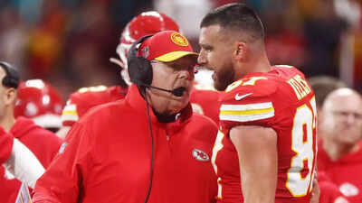 Travis kelce and andy reid.jpg