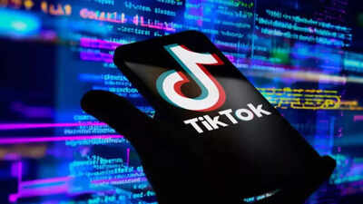Universities embrace tiktok education how influencer courses are shaping the future of learning.jpg