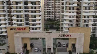 Woman jumps with son 11 from 13th floor noida flat.jpg