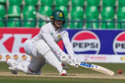 1760461115 pakistan south africa cricket.jpg