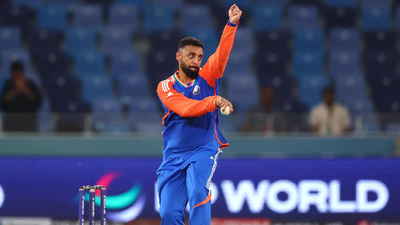 1760632232 varun chakravarthy.jpg