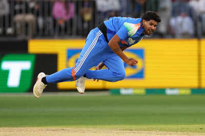1760885699 australia v india odi series game 1.jpg