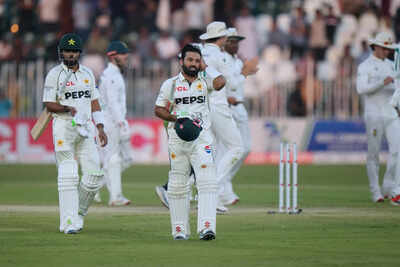 1761185451 pakistan south africa cricket.jpg