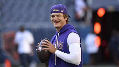 1761294627 jj mccarthy.jpg