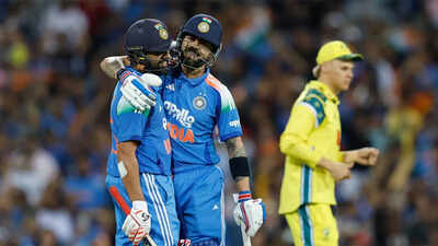 1761415582 rohit sharma and virat kohli.jpg