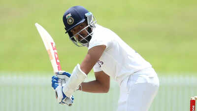 1761551886 prithvi shaw.jpg