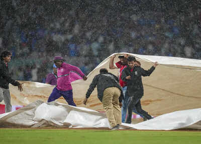 1761787110 india vs australia.jpg