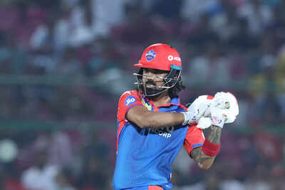 2025 ipl punjab kings v delhi capitals.jpg