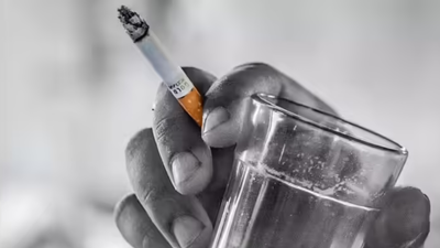 32 year old criminal smokes and drinks during hearing held.jpg