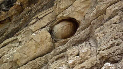 Are rocks alive the truth about the egg laying rocks of chinas guizhou province.jpg