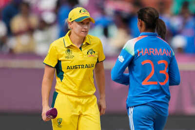 Australia wins toss and opts to bowl against india in womens cricket world cup.jpg