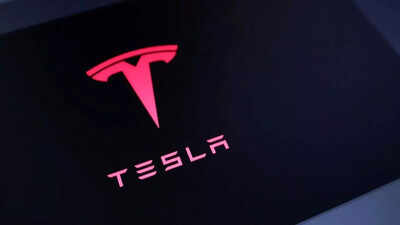 Auto giant stellantis ex ceo carlos tavares says tesla may not exist in 10 years chinese company may.jpeg