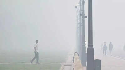 Data from 36 out of 38 monitoring stations indicated pollution levels in the 39red zone39 reflecting.jpeg